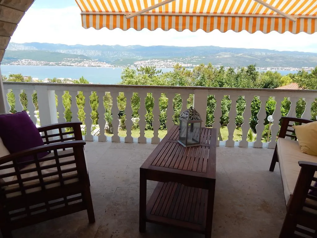 Villa Roth Silo  Apartment